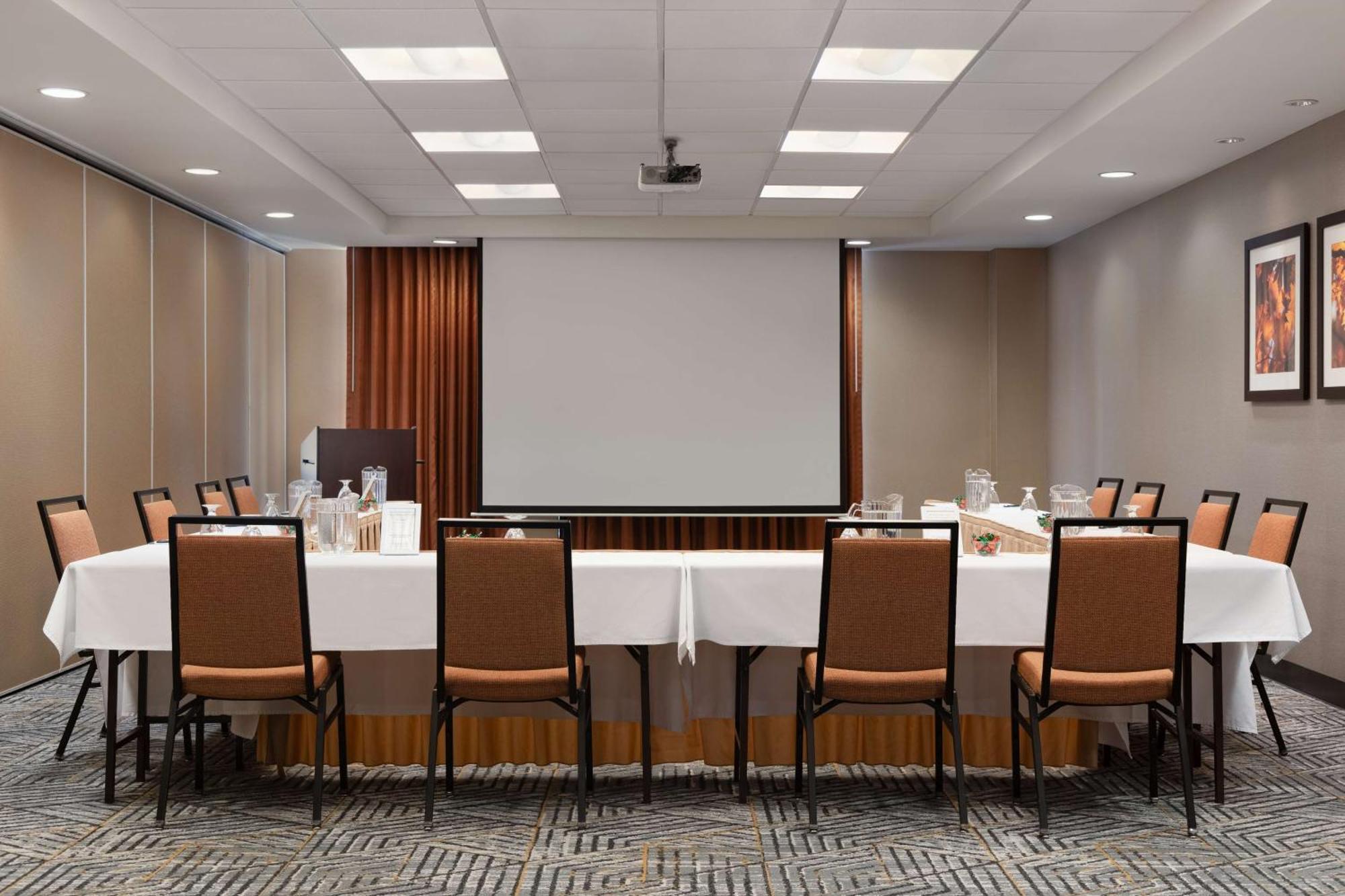 Homewood Suites By Hilton Waterloo/St. Jacobs מראה חיצוני תמונה